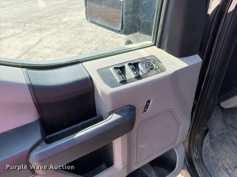 image for item FU4640 2018 Ford F150 Ext. Cab pickup truck