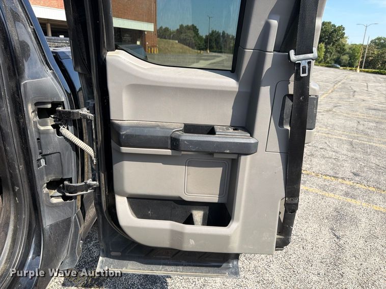 image for item FU4640 2018 Ford F150 Ext. Cab pickup truck