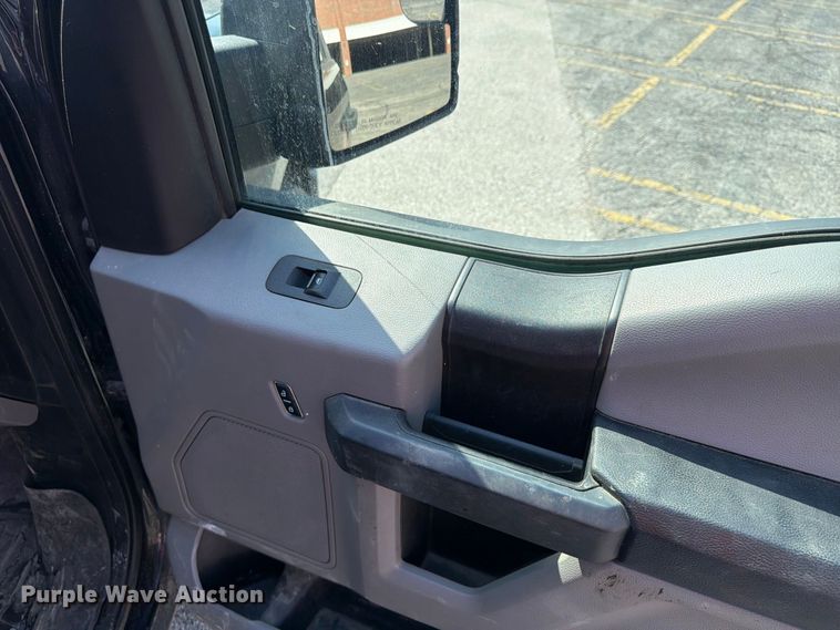 image for item FU4640 2018 Ford F150 Ext. Cab pickup truck