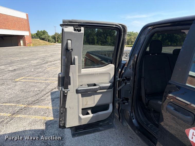 image for item FU4640 2018 Ford F150 Ext. Cab pickup truck