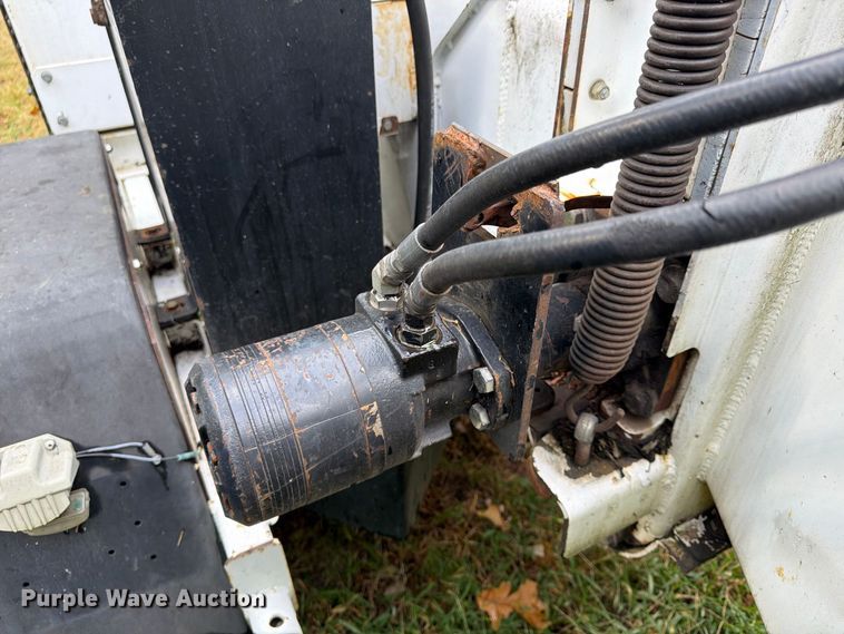 image for item FU4641 2008 Altec DC-1217 CFD wood chipper