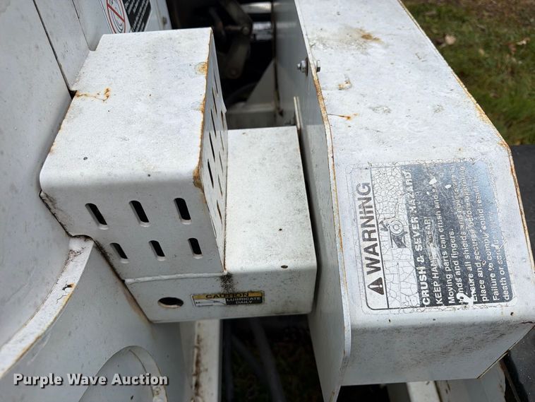 image for item FU4641 2008 Altec DC-1217 CFD wood chipper