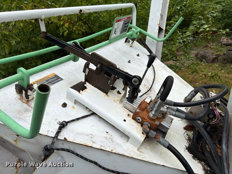 image for item FU4641 2008 Altec DC-1217 CFD wood chipper
