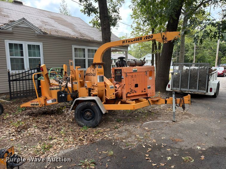 image for item FU4642 2006 Wood/Chuck Chipper Corp. 1 200G wood chipper