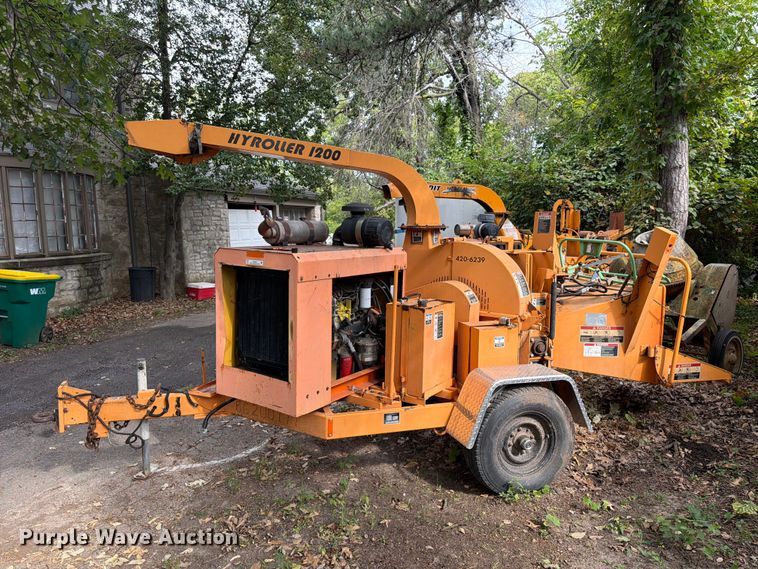 image for item FU4642 2006 Wood/Chuck Chipper Corp. 1 200G wood chipper