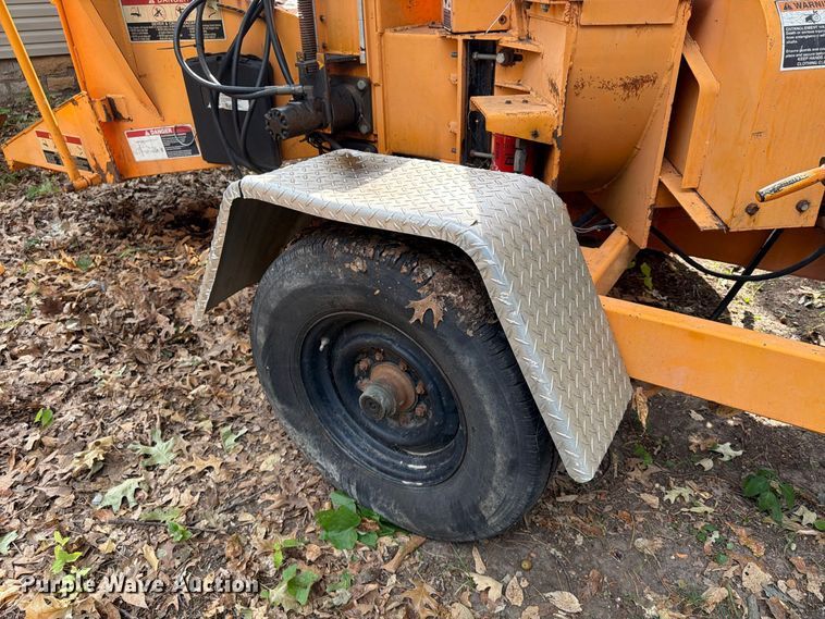 image for item FU4642 2006 Wood/Chuck Chipper Corp. 1 200G wood chipper