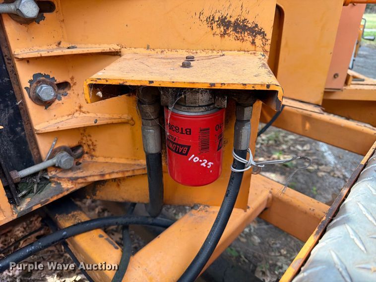 image for item FU4642 2006 Wood/Chuck Chipper Corp. 1 200G wood chipper