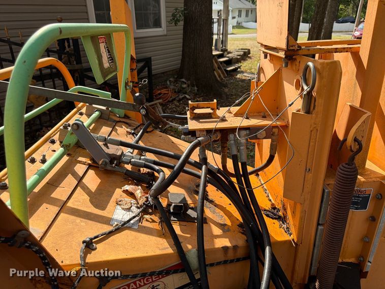 image for item FU4642 2006 Wood/Chuck Chipper Corp. 1 200G wood chipper