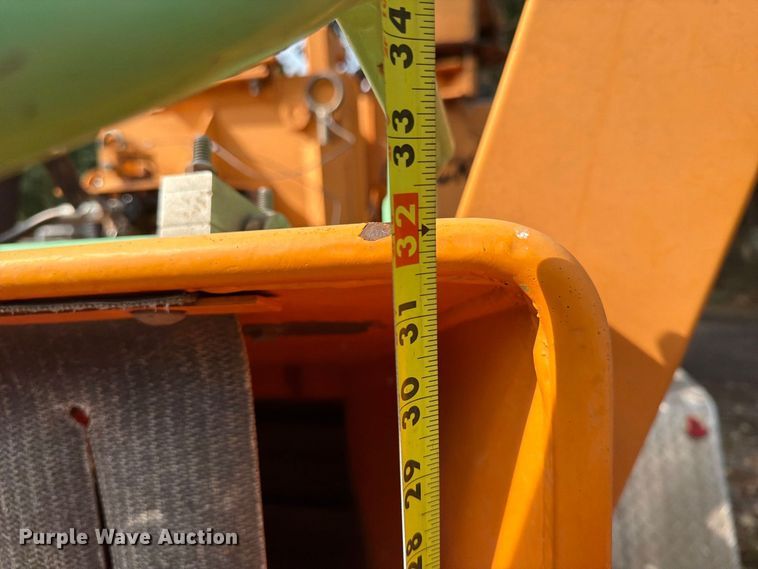 image for item FU4642 2006 Wood/Chuck Chipper Corp. 1 200G wood chipper