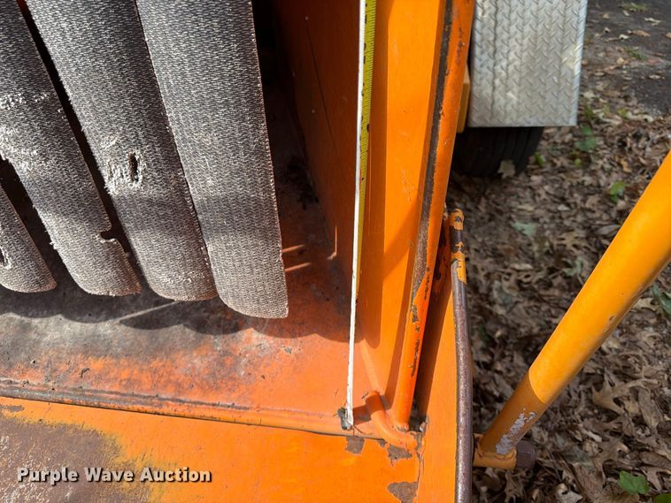 image for item FU4642 2006 Wood/Chuck Chipper Corp. 1 200G wood chipper
