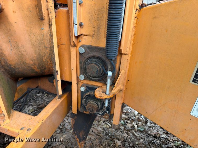 image for item FU4642 2006 Wood/Chuck Chipper Corp. 1 200G wood chipper