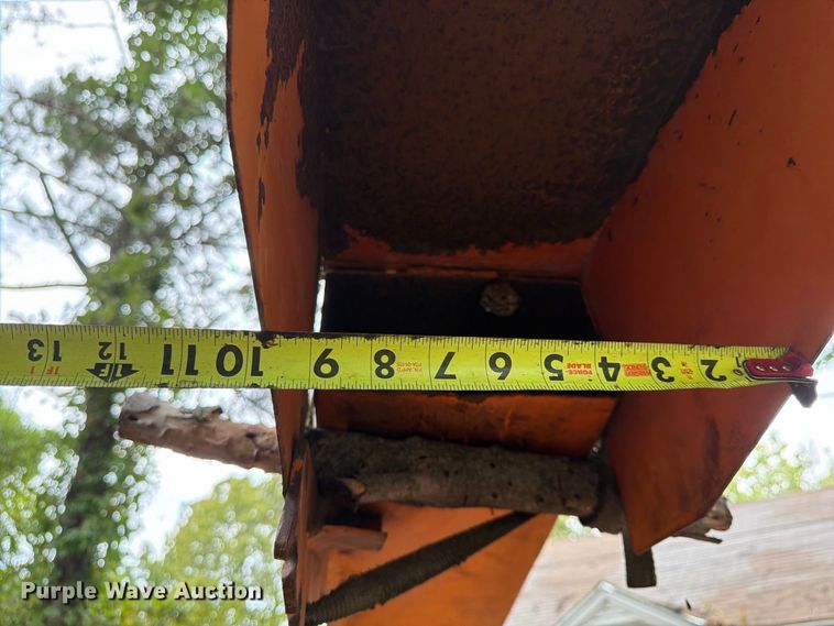 image for item FU4642 2006 Wood/Chuck Chipper Corp. 1 200G wood chipper