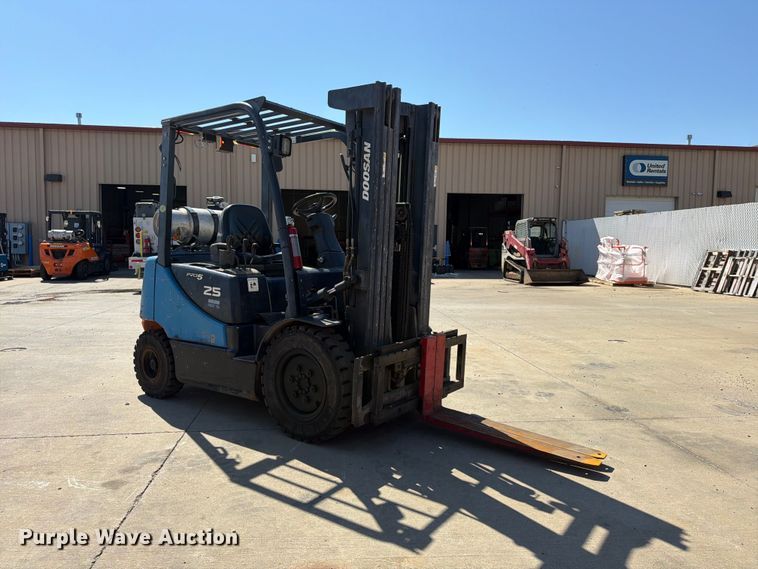 image for item FU4671 2012 Doosan G25P-5 forklift