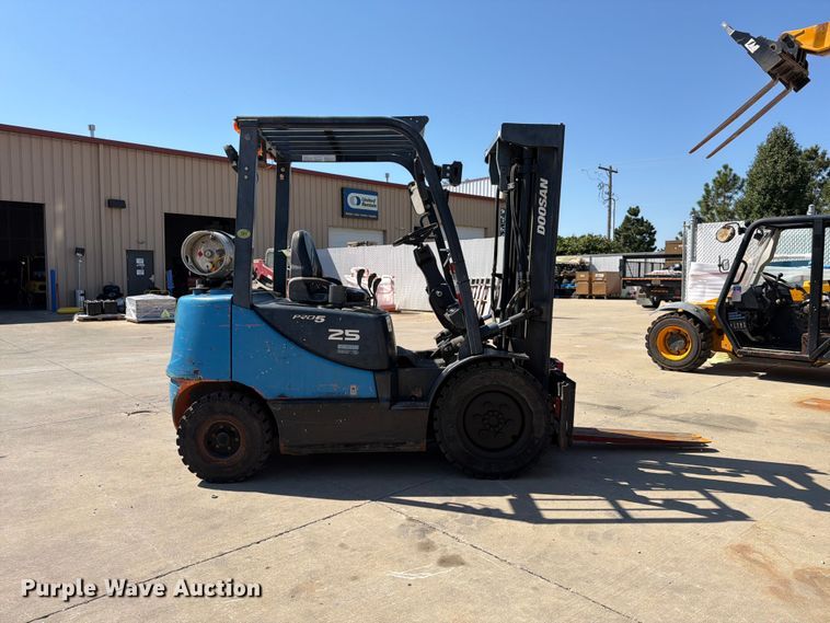 image for item FU4671 2012 Doosan G25P-5 forklift