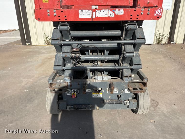 image for item JM9435 2018 Skyjack SJ4632 scissor lift