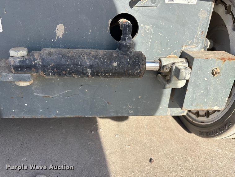 image for item JM9435 2018 Skyjack SJ4632 scissor lift