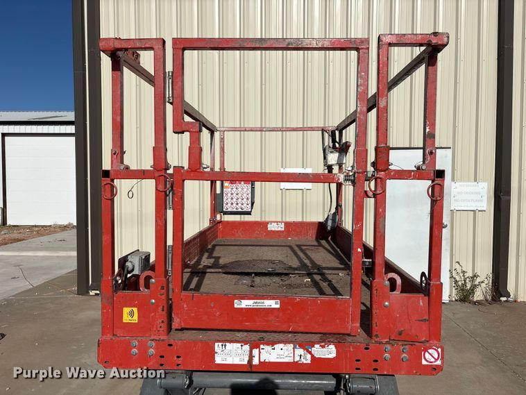 image for item JM9435 2018 Skyjack SJ4632 scissor lift