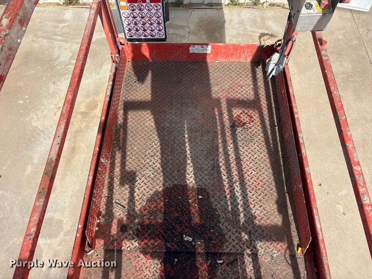 image for item JM9435 2018 Skyjack SJ4632 scissor lift