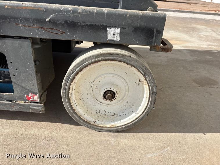 image for item JM9435 2018 Skyjack SJ4632 scissor lift