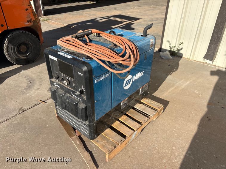 image for item JM9437 Miller Trailblazer 330 EFI welder