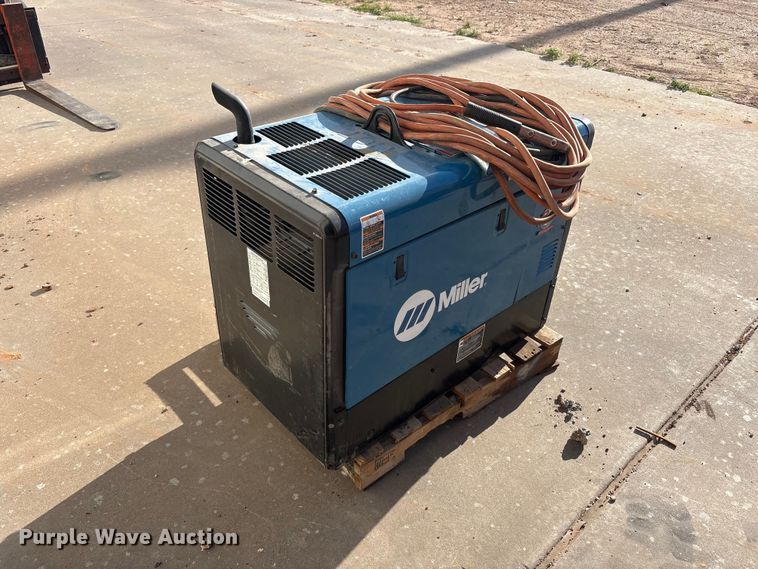 image for item JM9437 Miller Trailblazer 330 EFI welder