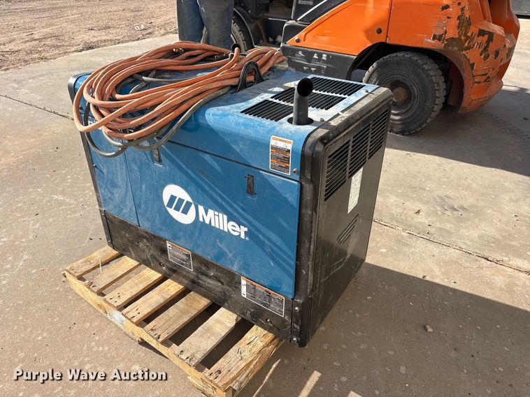 image for item JM9437 Miller Trailblazer 330 EFI welder