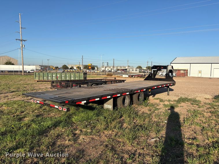 image for item JM9439 2025 Diamond C Fmax 210 tilt deck equipment trailer