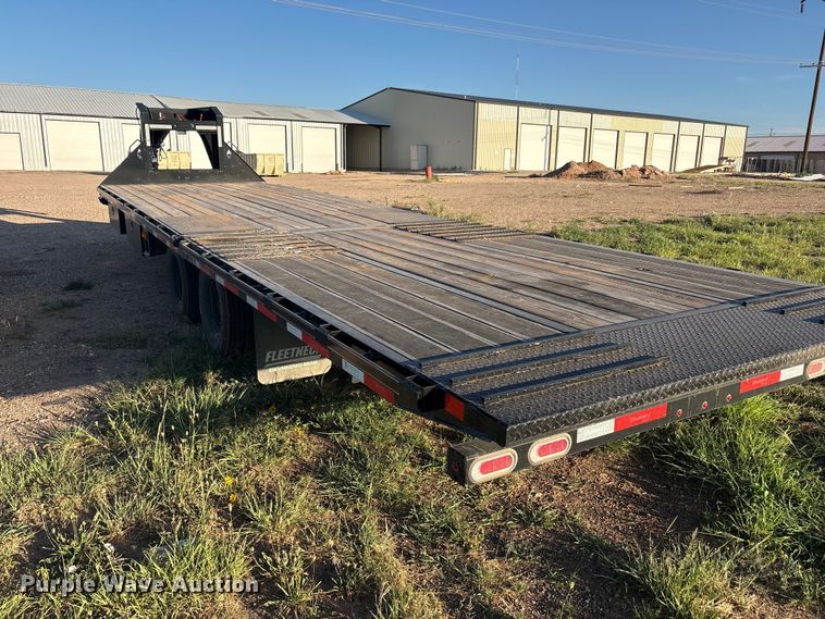 image for item JM9439 2025 Diamond C Fmax 210 tilt deck equipment trailer