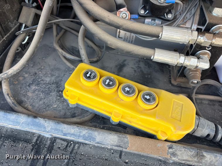 image for item JM9439 2025 Diamond C Fmax 210 tilt deck equipment trailer
