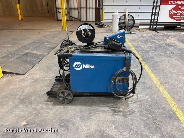 image for item JM9441 Miller Deltaweld 452 welder