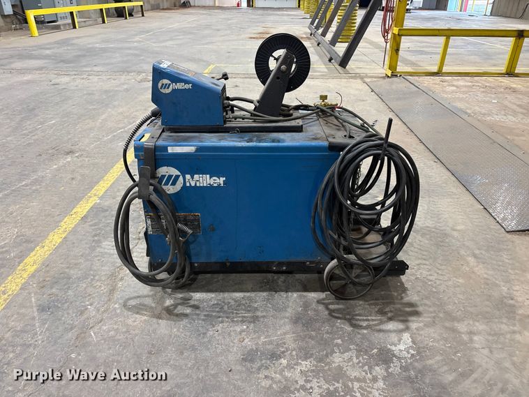 image for item JM9441 Miller Deltaweld 452 welder