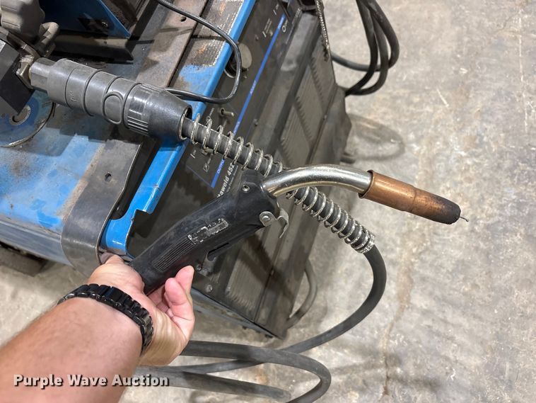 image for item JM9441 Miller Deltaweld 452 welder