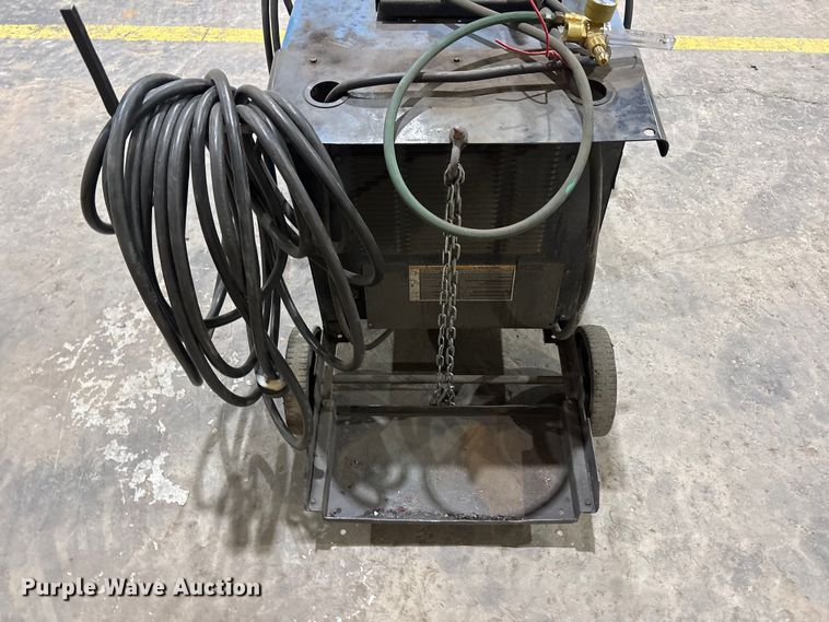 image for item JM9441 Miller Deltaweld 452 welder