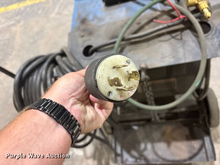 image for item JM9441 Miller Deltaweld 452 welder