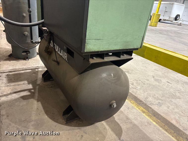 image for item JM9442 Sulair ST1100 air compressor