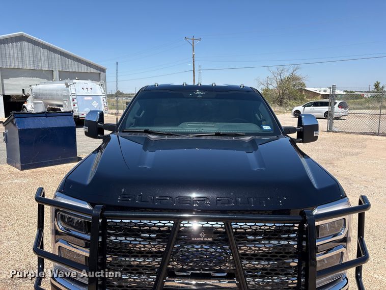 image for item JM9444 2026 Ford F350 Super Duty Crew Cab pickup truck