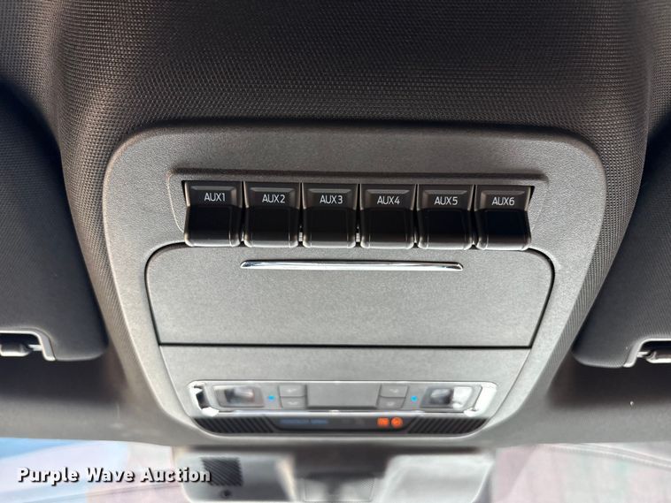 image for item JM9444 2026 Ford F350 Super Duty Crew Cab pickup truck