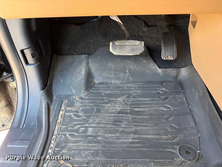 image for item JM9444 2026 Ford F350 Super Duty Crew Cab pickup truck