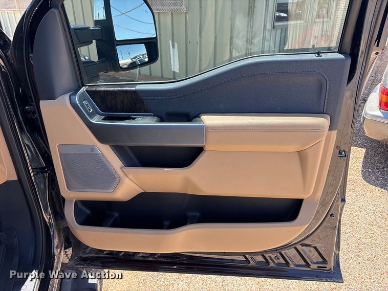 image for item JM9444 2026 Ford F350 Super Duty Crew Cab pickup truck