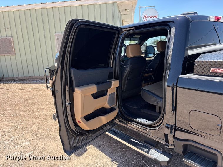 image for item JM9444 2026 Ford F350 Super Duty Crew Cab pickup truck