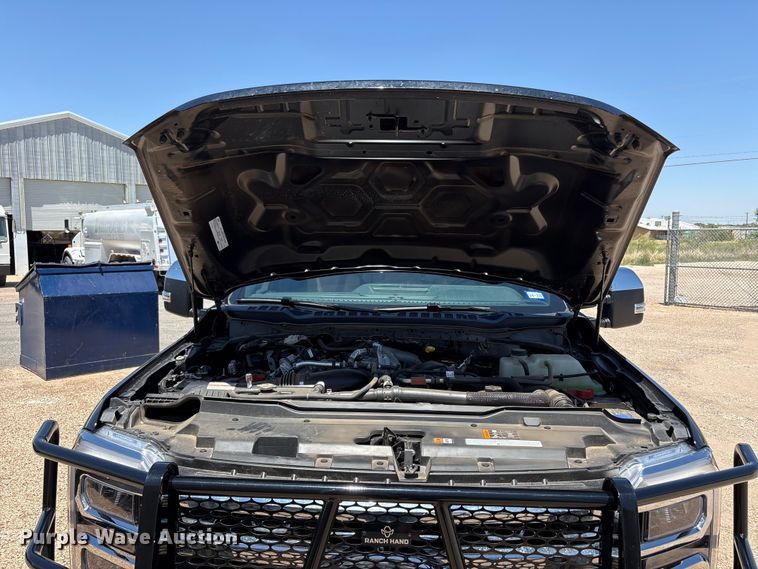 image for item JM9444 2026 Ford F350 Super Duty Crew Cab pickup truck
