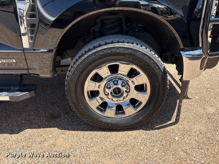 image for item JM9444 2026 Ford F350 Super Duty Crew Cab pickup truck