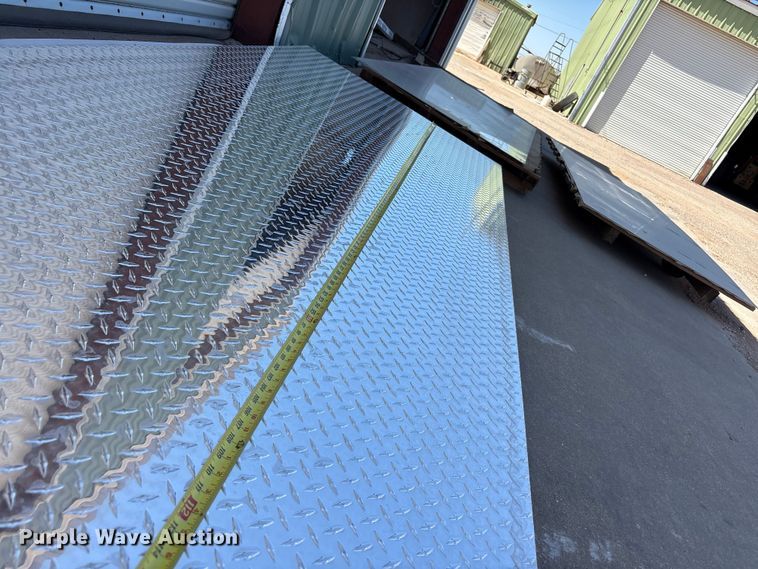 image for item JM9447 (2) plates of aluminum (8) pieces of aluminum diamond plate