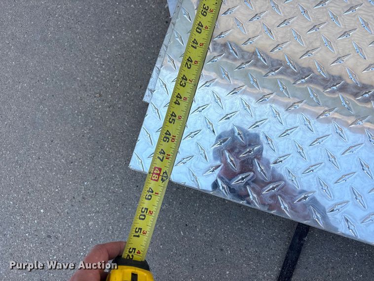 image for item JM9447 (2) plates of aluminum (8) pieces of aluminum diamond plate