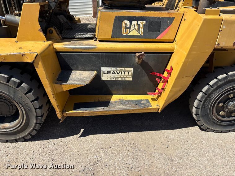image for item JM9448 Caterpillar DP70E forklift