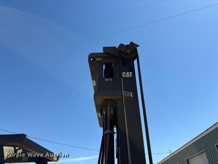 image for item JM9448 Caterpillar DP70E forklift