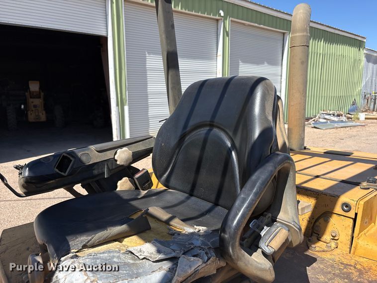 image for item JM9448 Caterpillar DP70E forklift