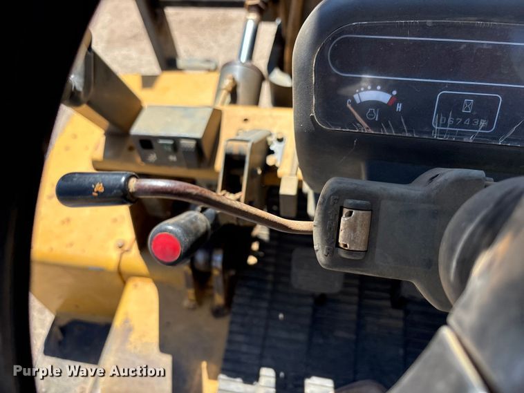 image for item JM9448 Caterpillar DP70E forklift