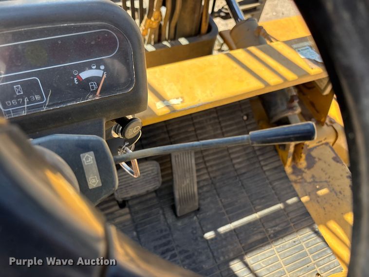 image for item JM9448 Caterpillar DP70E forklift