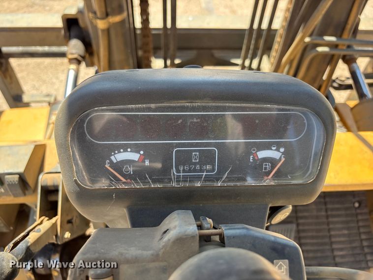 image for item JM9448 Caterpillar DP70E forklift